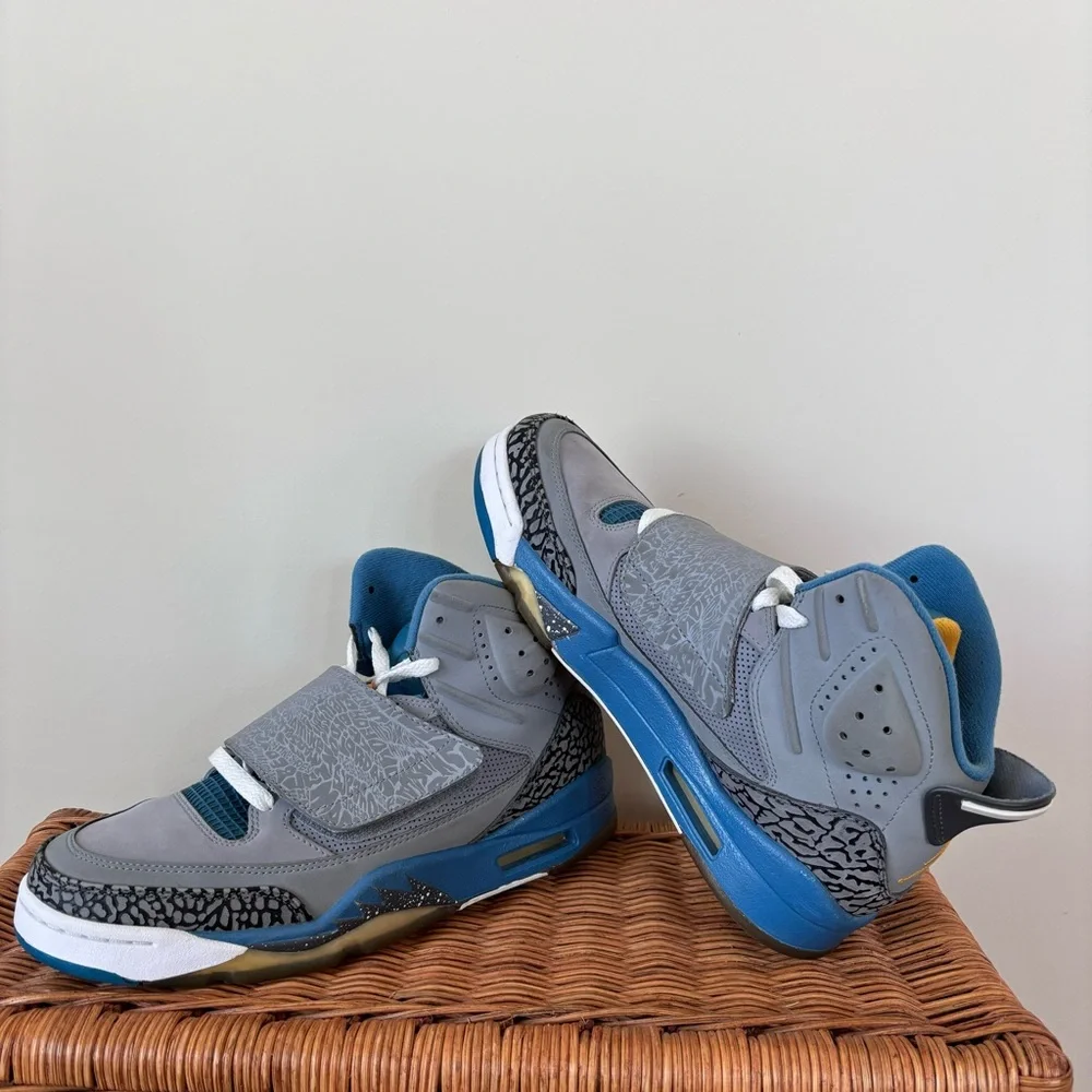 Nike Air Jordan Son of Mars Shaded Blue University Gold Basketball Shoes 9.5